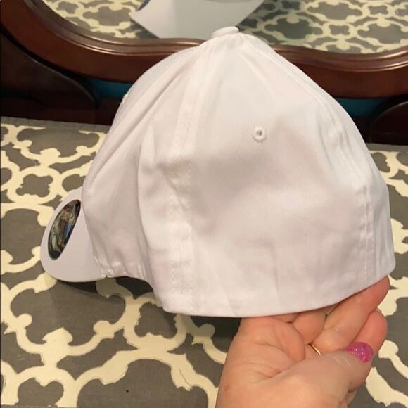 NIP Rowdy Ralphy Ball Cap w/ puking guy White L/XL - Picture 5 of 7